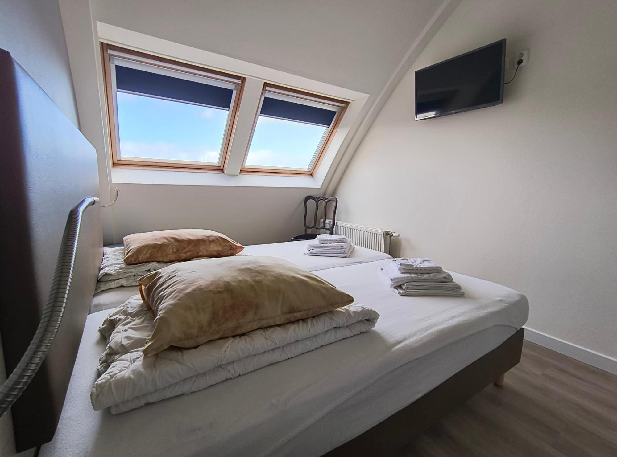 Hotel Rasch Bergen aan Zee Extérieur photo
