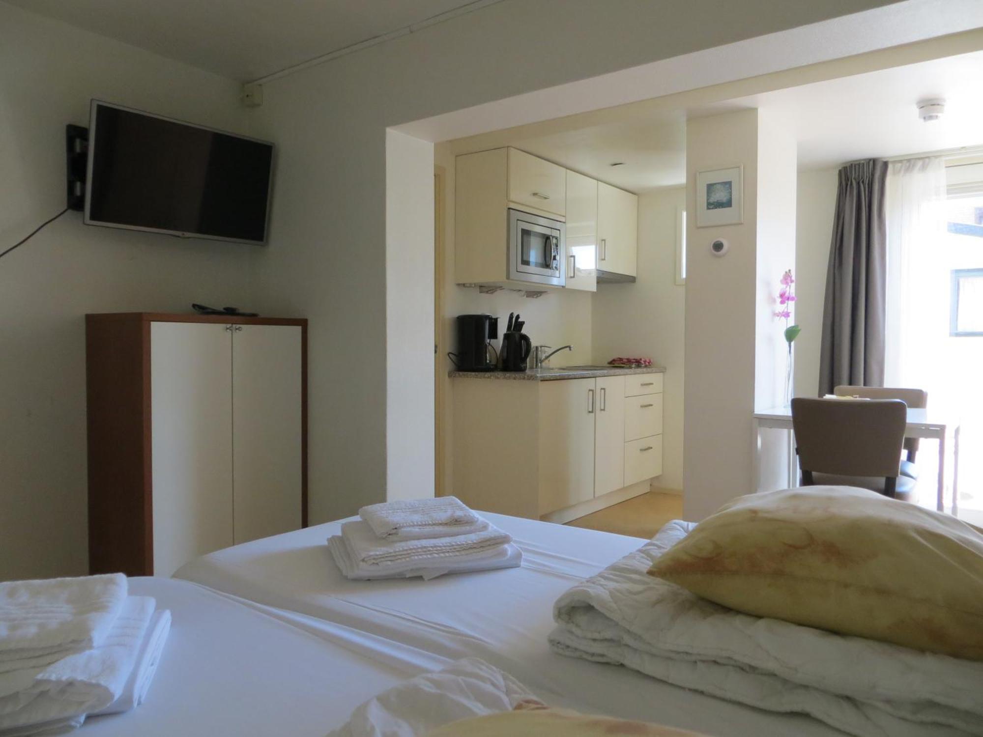 Hotel Rasch Bergen aan Zee Extérieur photo