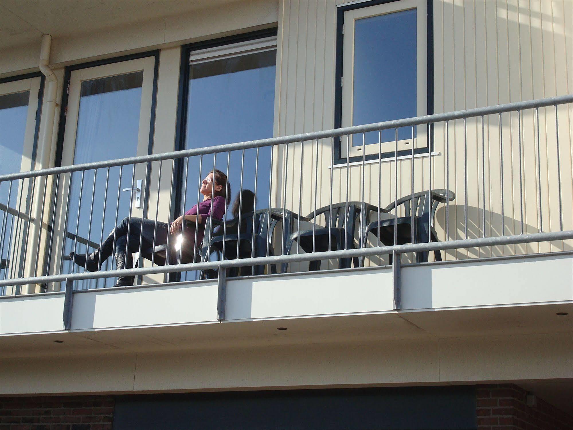 Hotel Rasch Bergen aan Zee Extérieur photo